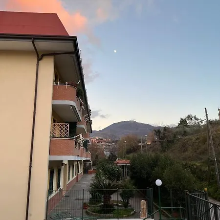 Casa Rita, Tra Pompei, Amalfi E Sorrento Apartment *